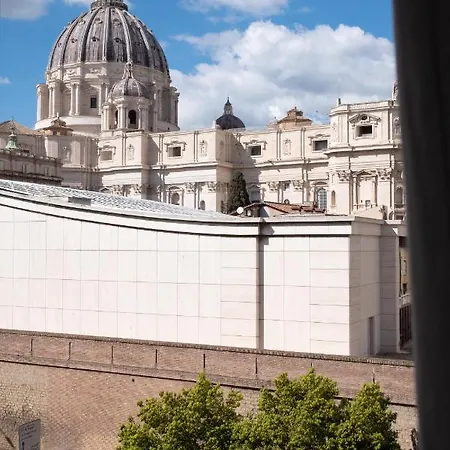 New With Amazing View Of S Peter's Dome Apartamento